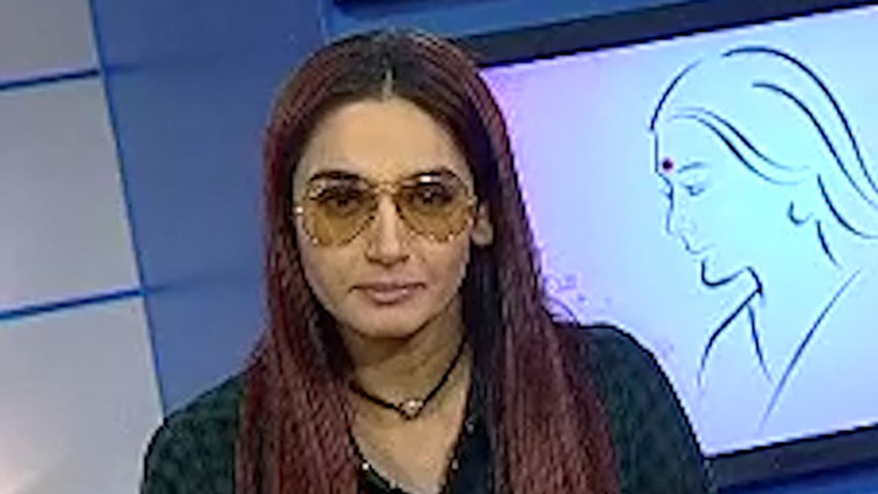 ನಾರಾಯಣಗೌಡ ಪರ ತುಪ್ಪದ ಬೆಡಗಿ ರಾಗಿಣಿ ಮತ ಬೇಟೆ ನಾರಾಯಣಗೌಡ ಪರ ತುಪ್ಪದ ಬೆಡಗಿ ರಾಗಿಣಿ ಮತ ಬೇಟೆ