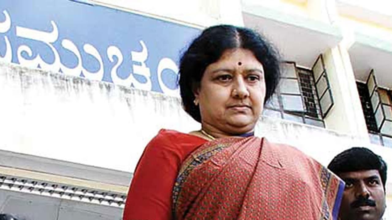 100 bank accounts of Sasikala’s son in law’s shell companies seized