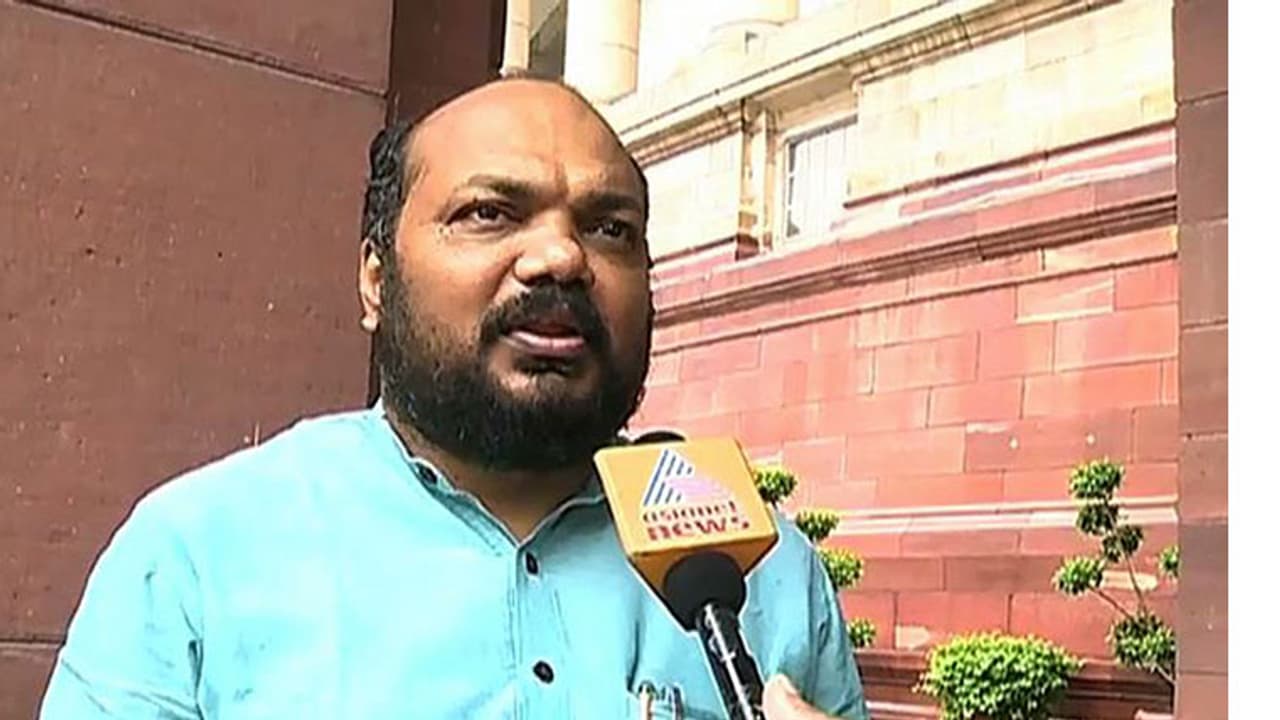 മണ്ഡലം തീരുമാനിച്ചത് പാര്ട്ടി; ഉറച്ച വിജയ പ്രതീക്ഷയെന്ന് പി രാജീവ് മണ്ഡലം തീരുമാനിച്ചത് പാര്ട്ടി; ഉറച്ച വിജയ പ്രതീക്ഷയെന്ന് പി രാജീവ്