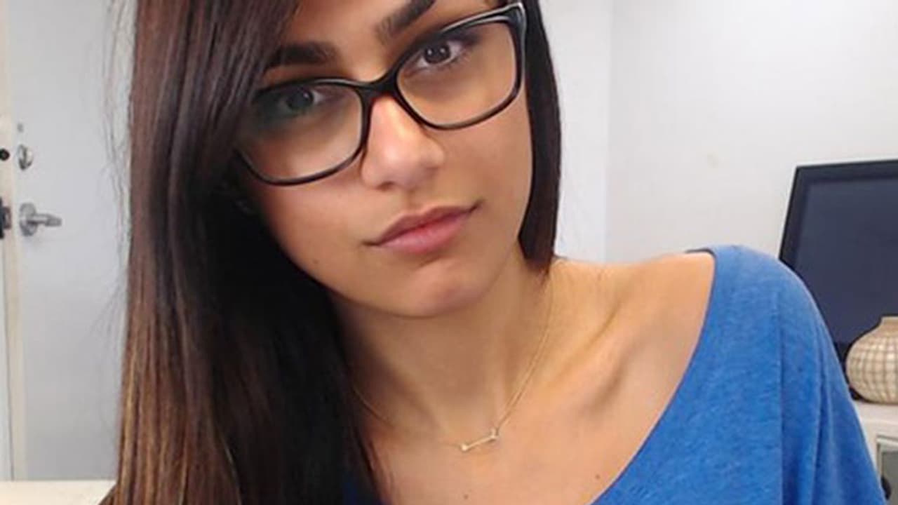 പോണ് അഭിനയം അവസാനിപ്പിച്ചതിന്റെ കാരണം വ്യക്തമാക്കി മിയ ഖലീഫ പോണ് അഭിനയം അവസാനിപ്പിച്ചതിന്റെ കാരണം വ്യക്തമാക്കി മിയ ഖലീഫ