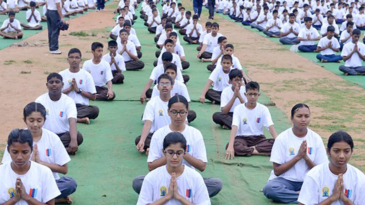 Over 90,000 inmates in Uttar Pradesh to perform asanas on Yoga Day Over 90,000 inmates in Uttar Pradesh to perform asanas on Yoga Day