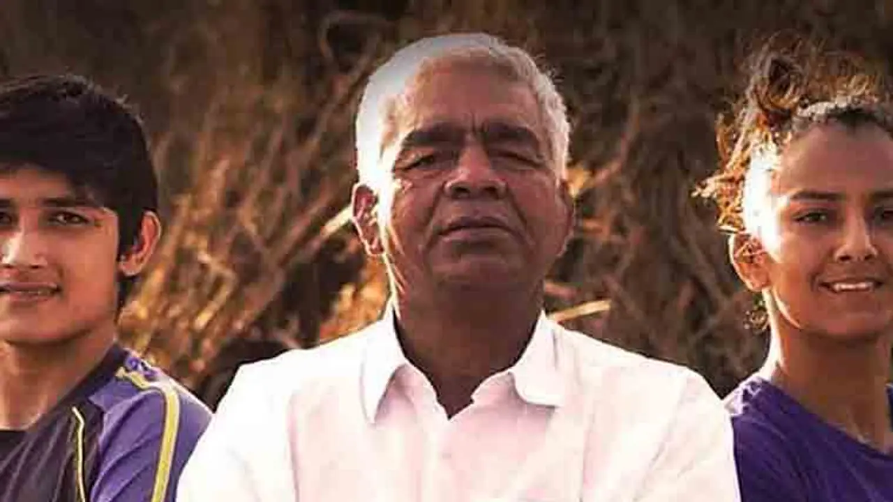 बृजभूषण शरण की हरकतों को विनेश ने मां से बताया था, सरकार की देता है धौंस, दंगल गर्ल के पिता के सनसनीखेज खुलासा बृजभूषण शरण की हरकतों को विनेश ने मां से बताया था, सरकार की देता है धौंस, दंगल गर्ल के पिता के सनसनीखेज खुलासा