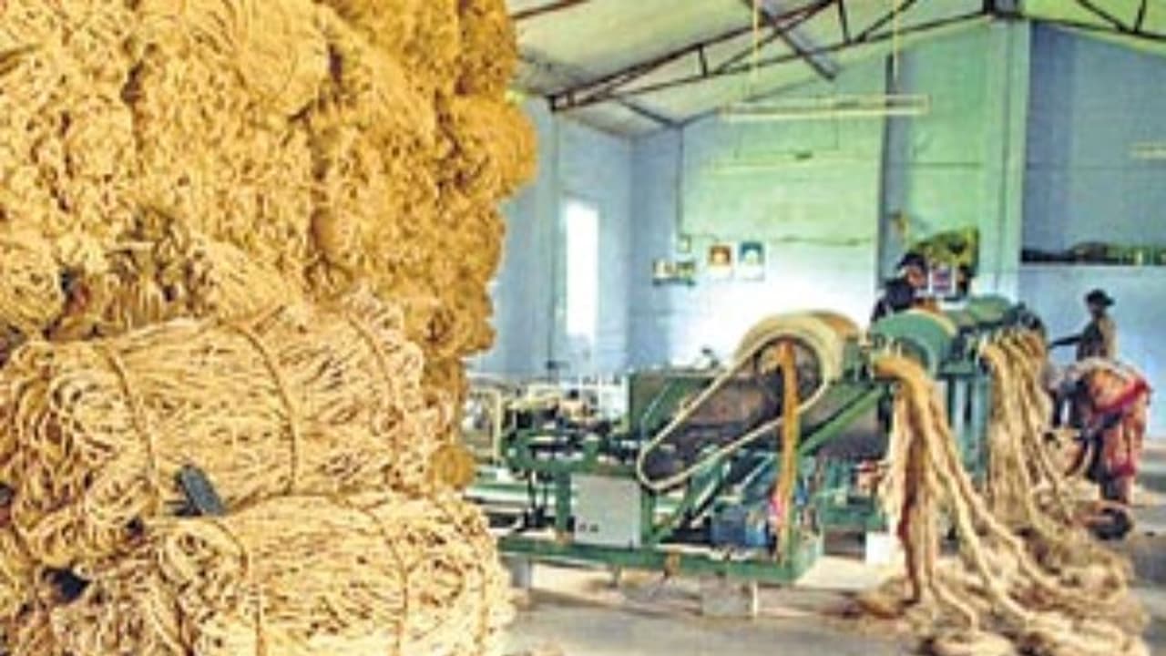 தேங்காய் நார் தொழிலில் ஏற்றுமதியிலும் கலக்க வேண்டுமா? அப்போ இந்த பதிவு உங்களுக்குதான்... தேங்காய் நார் தொழிலில் ஏற்றுமதியிலும் கலக்க வேண்டுமா? அப்போ இந்த பதிவு உங்களுக்குதான்...