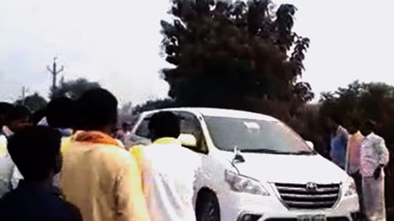 UP minister's apathy: Convoy did not stop to check on minor boy it mowed down UP minister's apathy: Convoy did not stop to check on minor boy it mowed down