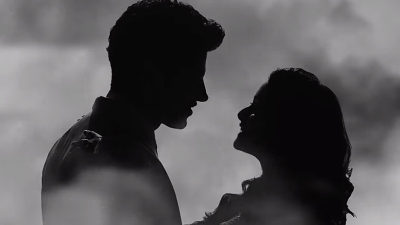 ఆకాశ వీధిలో అందాల జాబిలి రాలిపోయినా... ఆకాశ వీధిలో అందాల జాబిలి రాలిపోయినా...