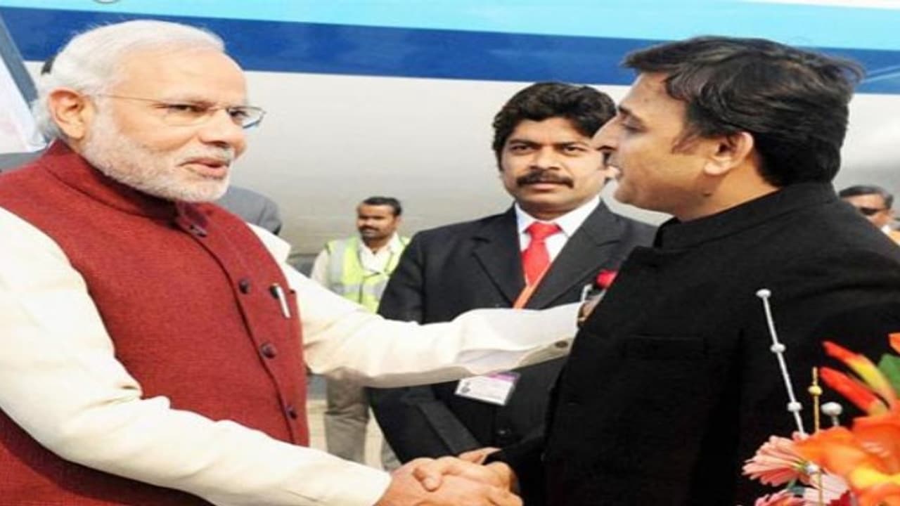 ‘உத்தரப் பிரதேச வளர்ச்சி குறித்து விவாதிக்க மோடி தயாரா?’ அகிலேஷ் யாதவ் சவால் ‘உத்தரப் பிரதேச வளர்ச்சி குறித்து விவாதிக்க மோடி தயாரா?’ அகிலேஷ் யாதவ் சவால்