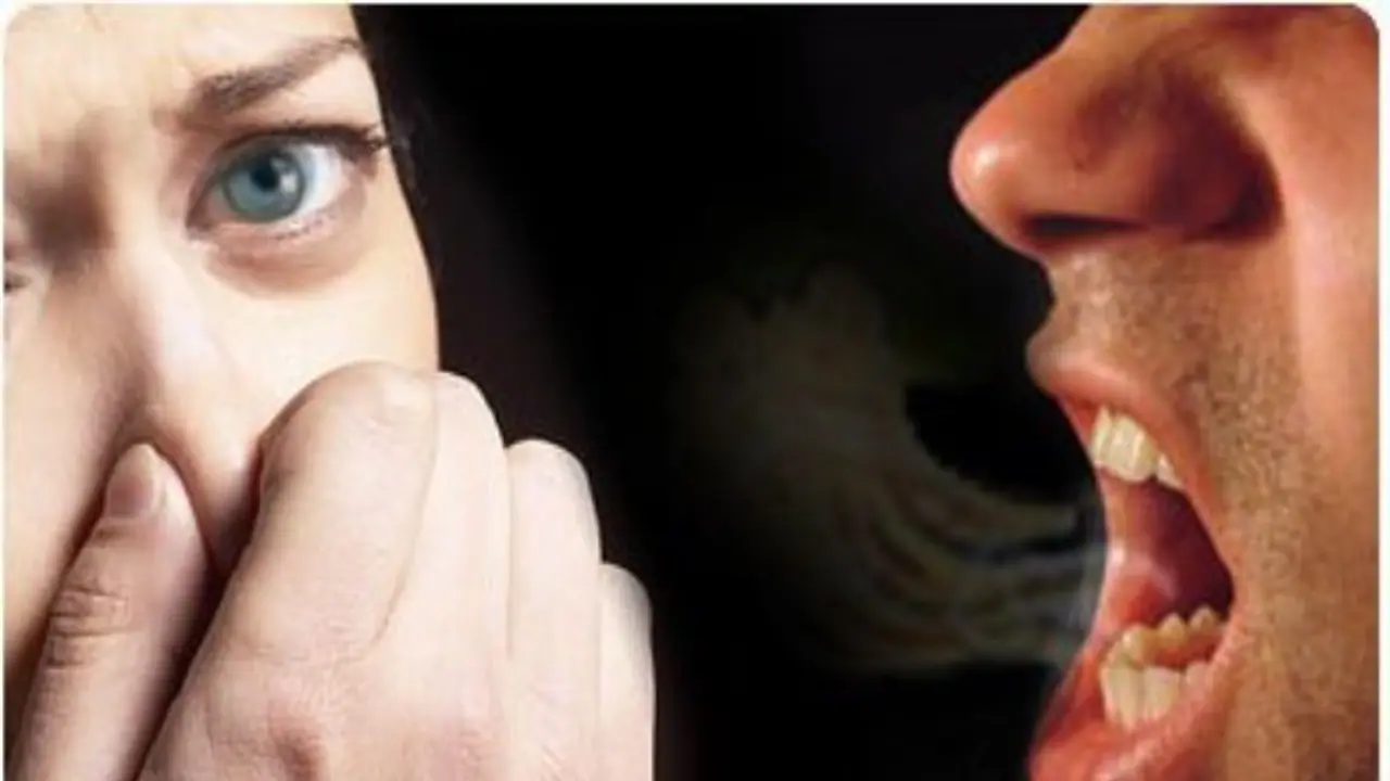 ஒரே நொடியில் வாய் துர்நாற்றம் போக... உடனே வாயில் இதை போடுங்க..!