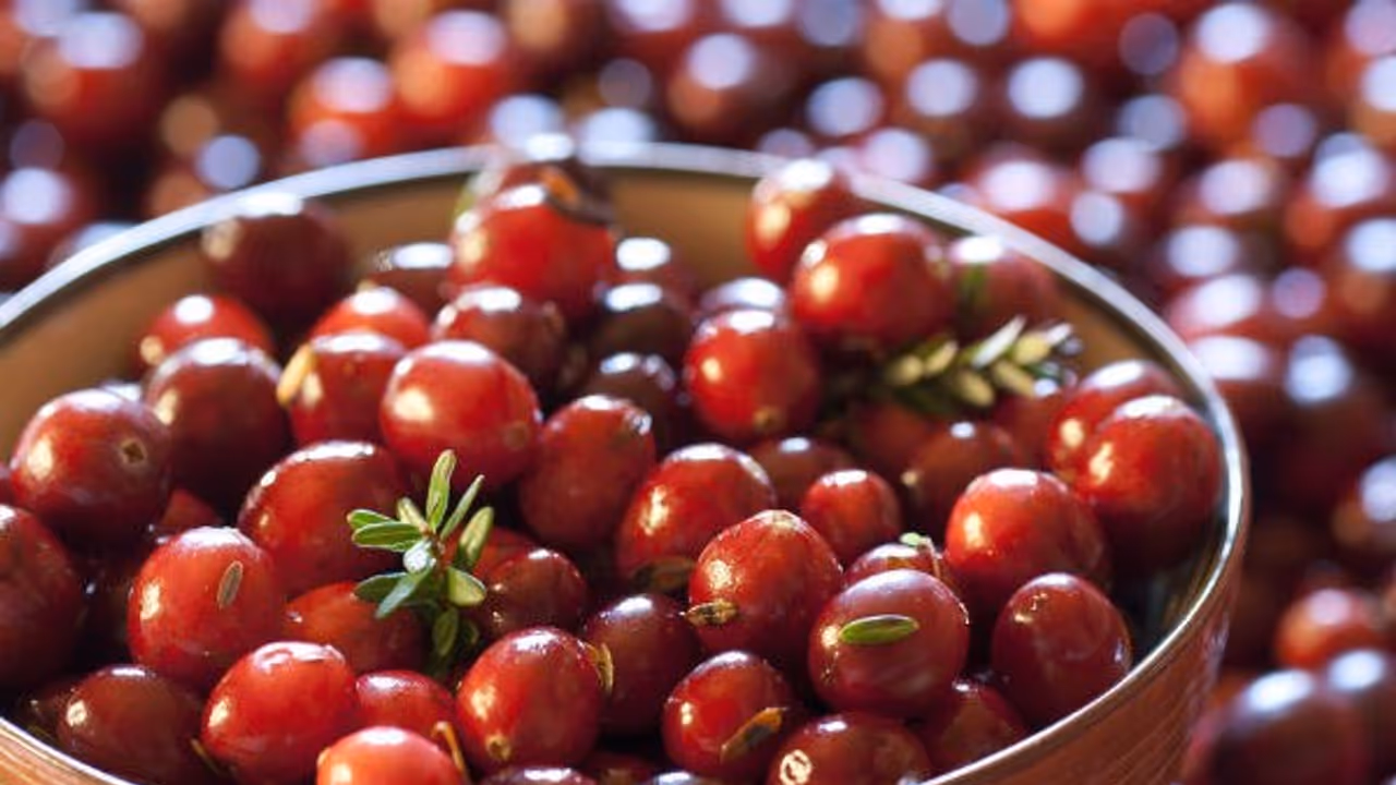 நமக்கு எளிதாக கிடைக்கும் இந்த உணவுகள் எந்தெந்த வலிகளுக்கு எல்லாம் நிவாரணி தெரியுமா?