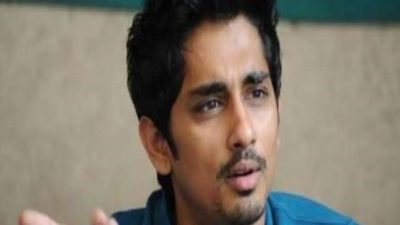 தவறாக பேசி நடிகர் சித்தார்த்துக்கு மிரட்டல் விடுத்த பிரபல அரசியல் கட்சி! தவறாக பேசி நடிகர் சித்தார்த்துக்கு மிரட்டல் விடுத்த பிரபல அரசியல் கட்சி!