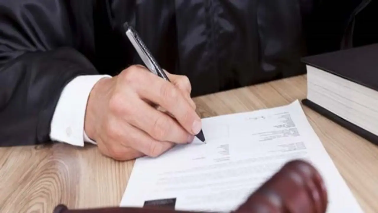 7 ரூபாய் கேரிபேக்கிற்கு 15 ஆயிரம் நஷ்ட ஈடு.. நுகர்வோர் நீதிமன்றத்தின் அதிரடி உத்தரவு!! 7 ரூபாய் கேரிபேக்கிற்கு 15 ஆயிரம் நஷ்ட ஈடு.. நுகர்வோர் நீதிமன்றத்தின் அதிரடி உத்தரவு!!