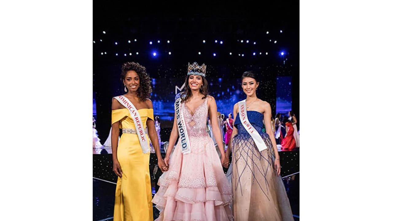 ലോക സുന്ദരിപ്പട്ടം സ്റ്റെഫാനി ദെൽ വല്ലേക്ക് ലോക സുന്ദരിപ്പട്ടം സ്റ്റെഫാനി ദെൽ വല്ലേക്ക്