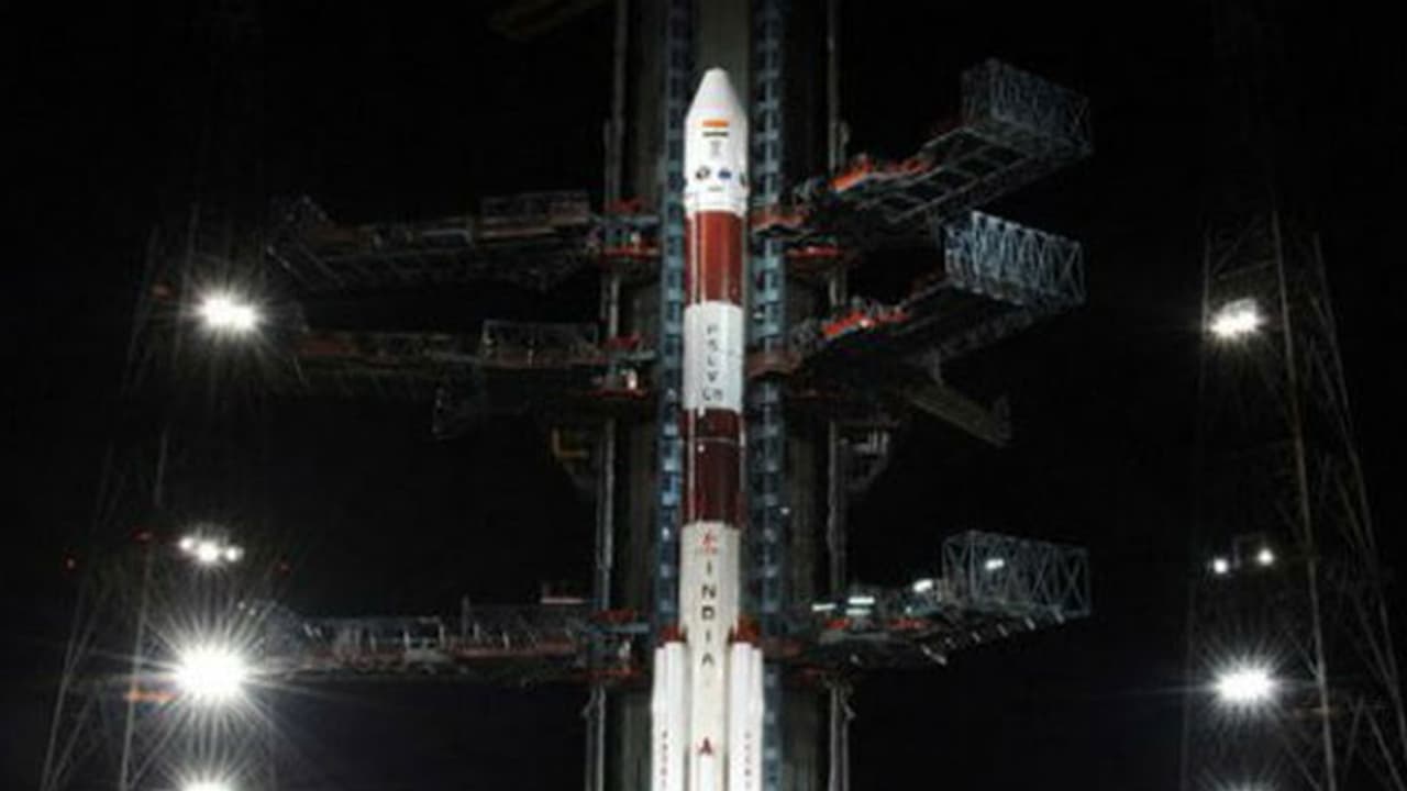 ৫৬ মিনিট আগে ধরা পড়ল বিভ্রাট, চন্দ্রযান ২ এর চাঁদে পাড়ি আপাতত স্থগিত