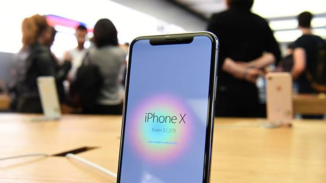 പരിഷ്കരിച്ച ഐഫോണ് എക്സ് ലേലം 70 ലക്ഷം കടന്നു, സംഗതി ഇ ബേയില്! പരിഷ്കരിച്ച ഐഫോണ് എക്സ് ലേലം 70 ലക്ഷം കടന്നു, സംഗതി ഇ ബേയില്!