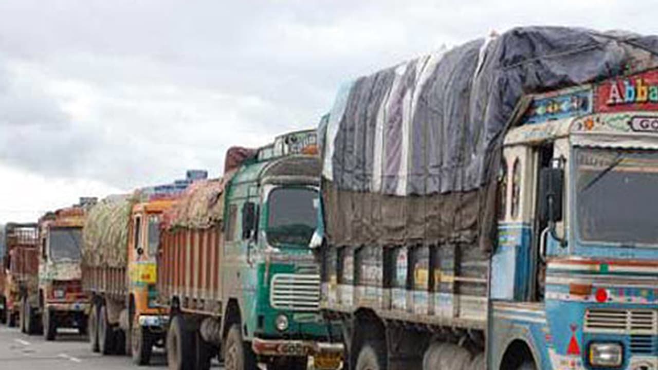 ಸರಕು ಸಾಗಣೆದಾರರು ಇನ್ನು ಪ್ರತಿ ರಾಜ್ಯದಲ್ಲೂ ಸುಂಕ ಕಟ್ಟಬೇಕಾಗಿಲ್ಲ, ಸಿಗುತ್ತೆ ಇ ಬಿಲ್ ಸರಕು ಸಾಗಣೆದಾರರು ಇನ್ನು ಪ್ರತಿ ರಾಜ್ಯದಲ್ಲೂ ಸುಂಕ ಕಟ್ಟಬೇಕಾಗಿಲ್ಲ, ಸಿಗುತ್ತೆ ಇ ಬಿಲ್
