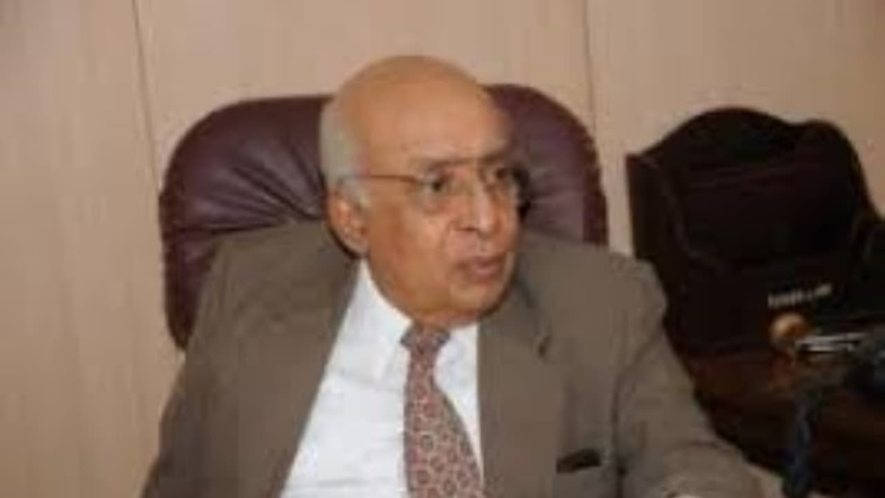 ராஜீவ் காந்தி கொலையாளிகளுக்கு கருணை காட்டுங்க மேடம் !! சோனியாவிடம் கெஞ்சிய முன்னாள் நீதிபதி.. ராஜீவ் காந்தி கொலையாளிகளுக்கு கருணை காட்டுங்க மேடம் !! சோனியாவிடம் கெஞ்சிய முன்னாள் நீதிபதி..