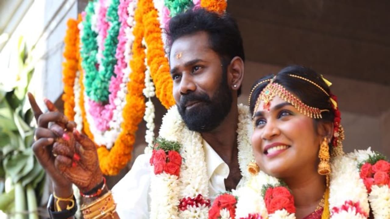 நடிகர் ரமேஷ் திலக் நவலக்ஷ்மி திருமணம்...! (புகைப்படம் உள்ளே) நடிகர் ரமேஷ் திலக் நவலக்ஷ்மி திருமணம்...! (புகைப்படம் உள்ளே)