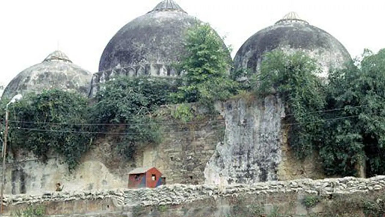 बाबरी मस्जिद विवादित ढांचे विध्वंस  की 26वीं बरसी, छावनी बनी अयोध्या