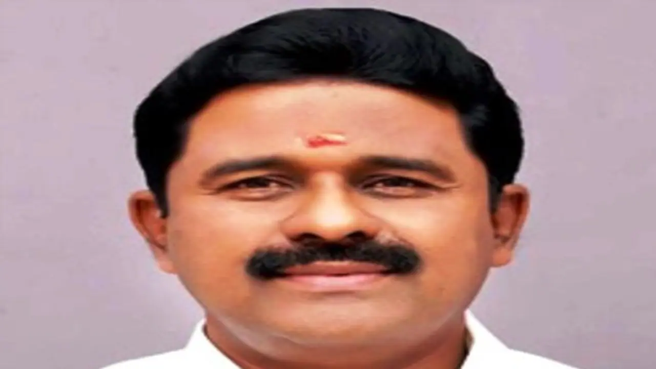 திருவாரூரில் டெங்கு கட்டுப்பாட்டில்தான் உள்ளது – அடித்துக் கூறும் உணவுத்துறை அமைச்சர்… திருவாரூரில் டெங்கு கட்டுப்பாட்டில்தான் உள்ளது – அடித்துக் கூறும் உணவுத்துறை அமைச்சர்…