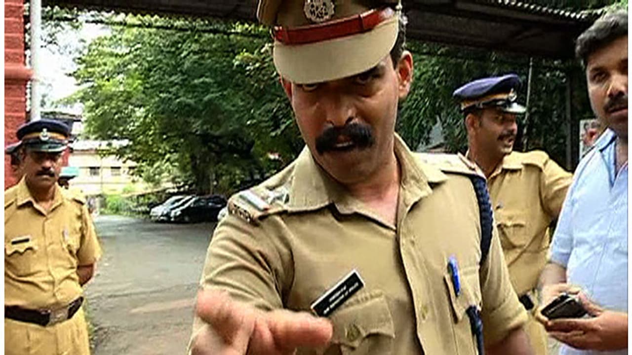 Fresh trouble in Kozhikode: Journos detained again, SI suspended