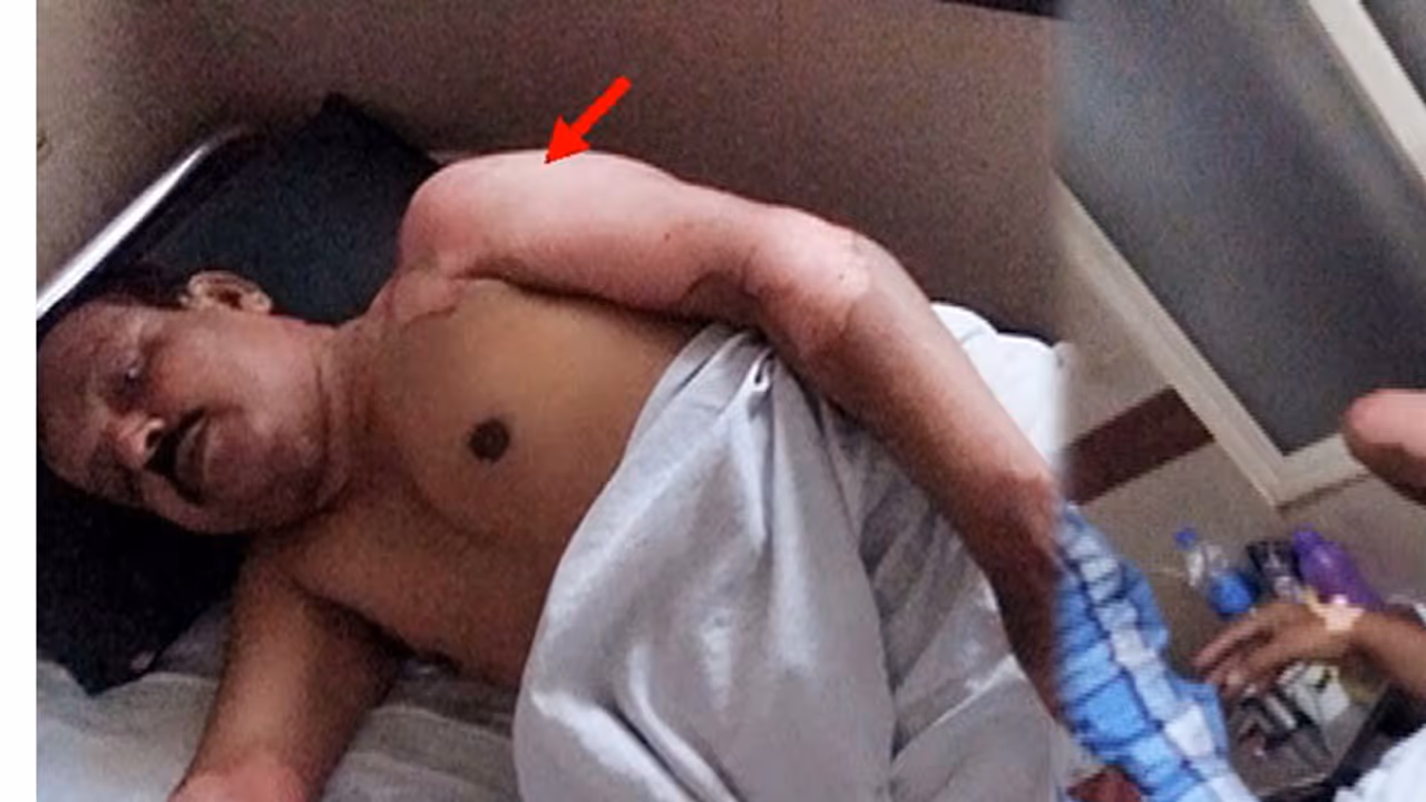 ಪಿಜಿ ಖಾಲಿ ಮಾಡುವ ವಿಚಾರಕ್ಕೆ ಗಲಾಟೆ: ಸಾಂಬರ್ ಎರಚಿಕೊಂಡು ಪರಸ್ಪರ ಕಿತ್ತಾಟ ಪಿಜಿ ಖಾಲಿ ಮಾಡುವ ವಿಚಾರಕ್ಕೆ ಗಲಾಟೆ: ಸಾಂಬರ್ ಎರಚಿಕೊಂಡು ಪರಸ್ಪರ ಕಿತ್ತಾಟ