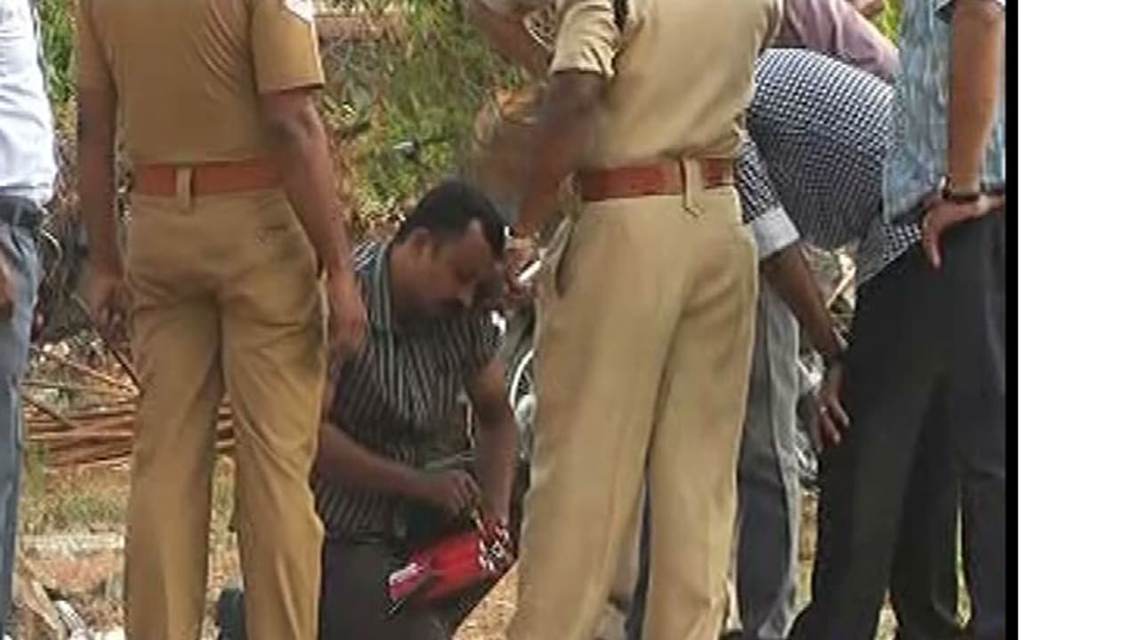 Bomb scare in Smriti Irani's rally in Malda