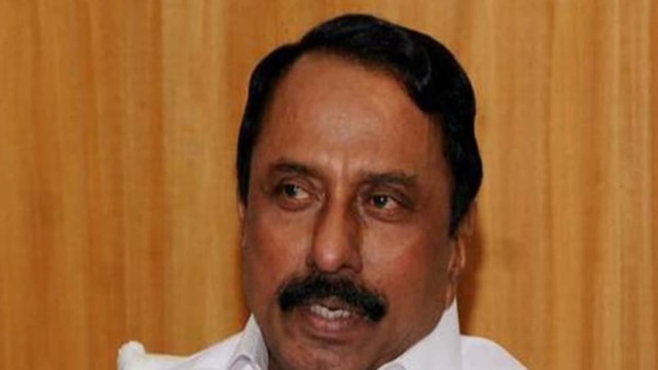 டெல்லியே திரும்பி பார்க்கும் அளவுக்கு எம்.ஜி.ஆர். நூற்றாண்டு விழா நடக்கும் அமைச்சர் செங்கோட்டையன் சபதம்… டெல்லியே திரும்பி பார்க்கும் அளவுக்கு எம்.ஜி.ஆர். நூற்றாண்டு விழா நடக்கும் அமைச்சர் செங்கோட்டையன் சபதம்…