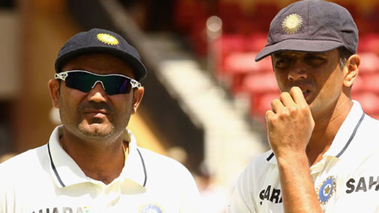 హెడ్ కోచ్ పదవిపై టీమిండియా మాజీల అనాసక్తి... కారణాలివే...? హెడ్ కోచ్ పదవిపై టీమిండియా మాజీల అనాసక్తి... కారణాలివే...?