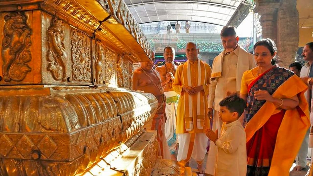 మనవడు దేవాన్ష్ పుట్టినరోజు... కుటుంబసమేతంగా తిరుమలకు చంద్రబాబు