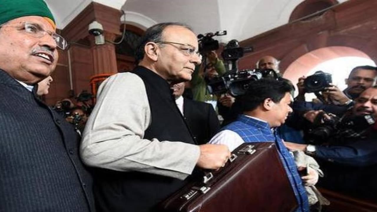 நிதி ஆண்டை ஜனவரி டிசம்பர் மாதத்துக்கு மாற்ற திட்டம் 150 ஆண்டு கால ஏப்ரல் மார்ச் முறை கைவிட முடிவு..!! நிதி ஆண்டை ஜனவரி டிசம்பர் மாதத்துக்கு மாற்ற திட்டம் 150 ஆண்டு கால ஏப்ரல் மார்ச் முறை கைவிட முடிவு..!!