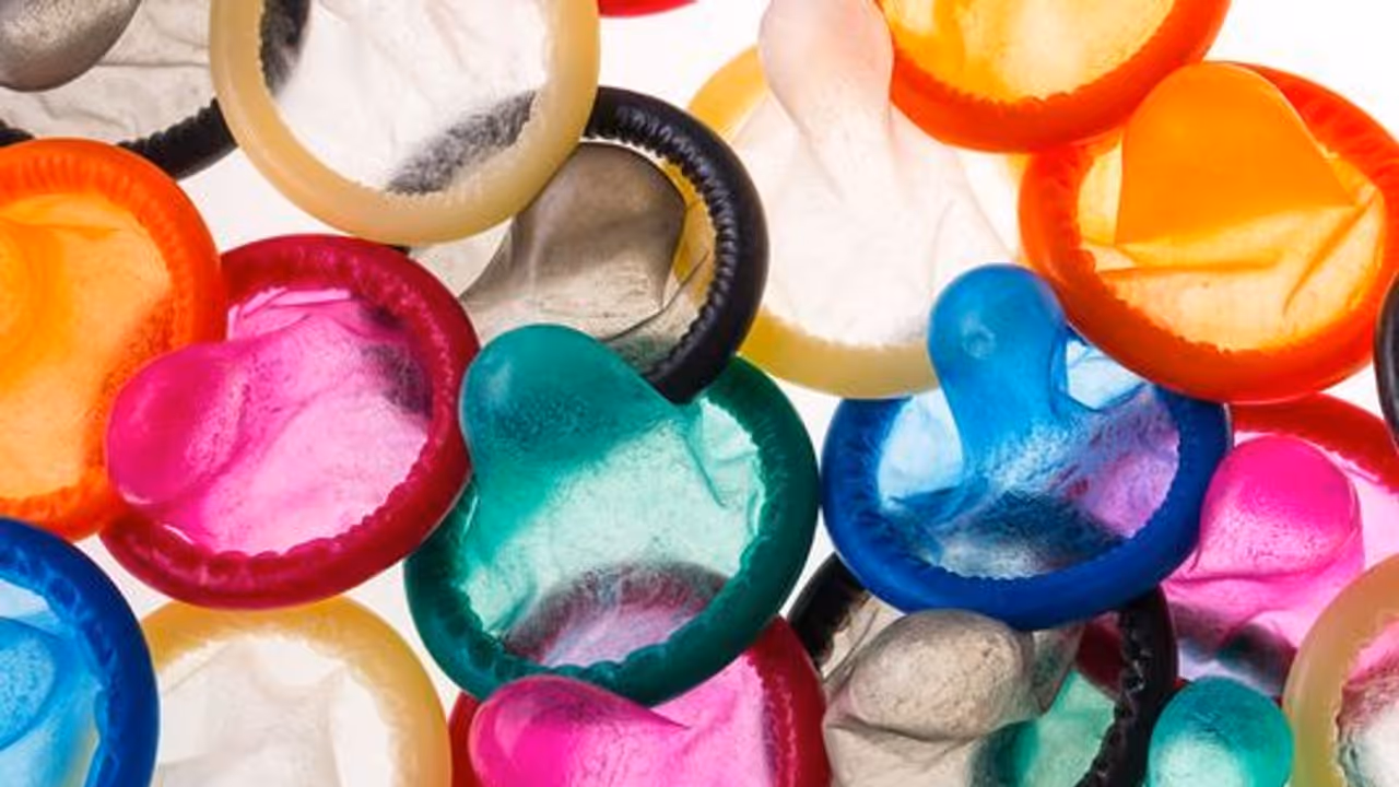 ಪರೀಕ್ಷೆಯಲ್ಲಿ ವಿಫಲ : ಕಾಂಡೋಮ್ ಗಳು ಮಾರುಕಟ್ಟೆಯಿಂದ ವಾಪಸ್ ಪರೀಕ್ಷೆಯಲ್ಲಿ ವಿಫಲ : ಕಾಂಡೋಮ್ ಗಳು ಮಾರುಕಟ್ಟೆಯಿಂದ ವಾಪಸ್