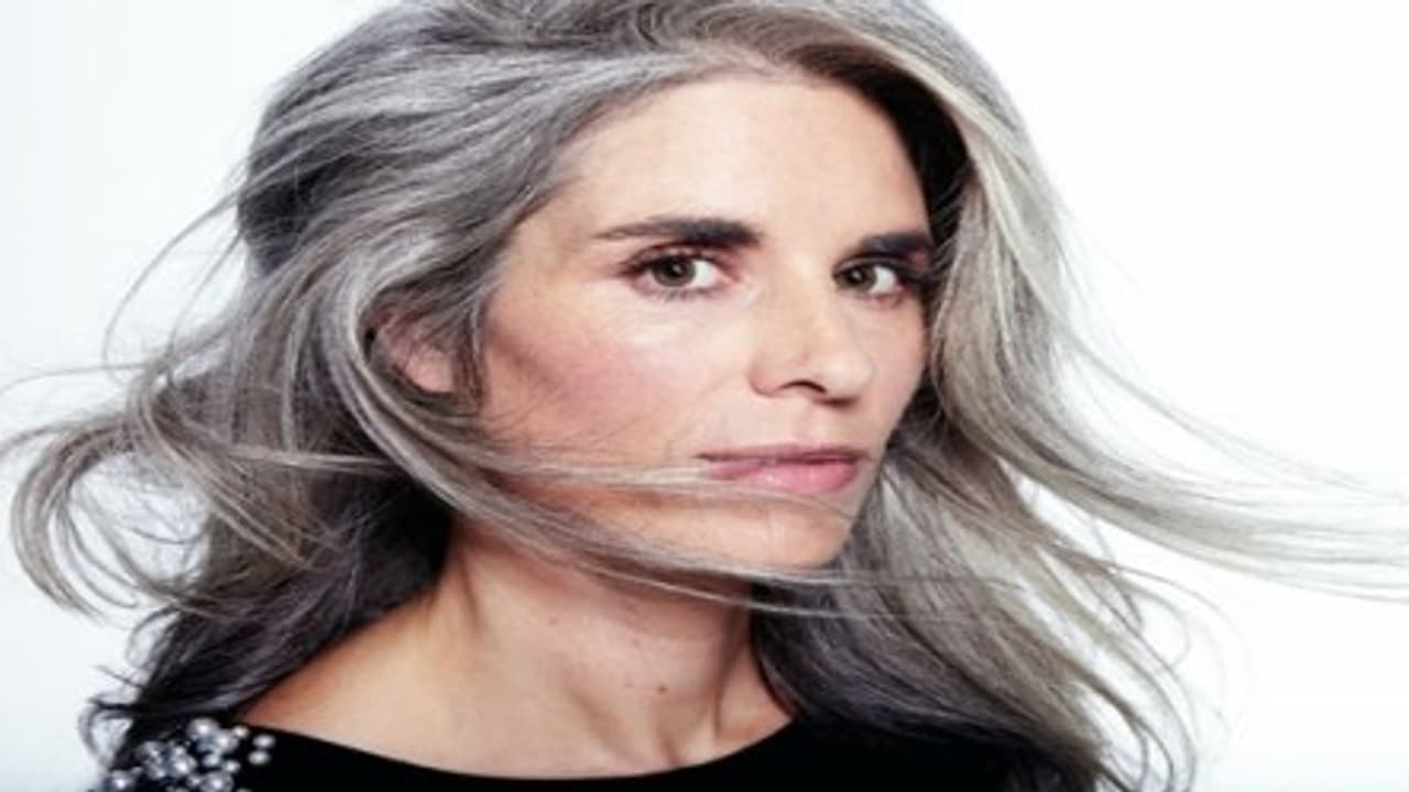 இளநரை விரட்ட இதோ சில மருத்துவ குறிப்புகள்… இளநரை விரட்ட இதோ சில மருத்துவ குறிப்புகள்…