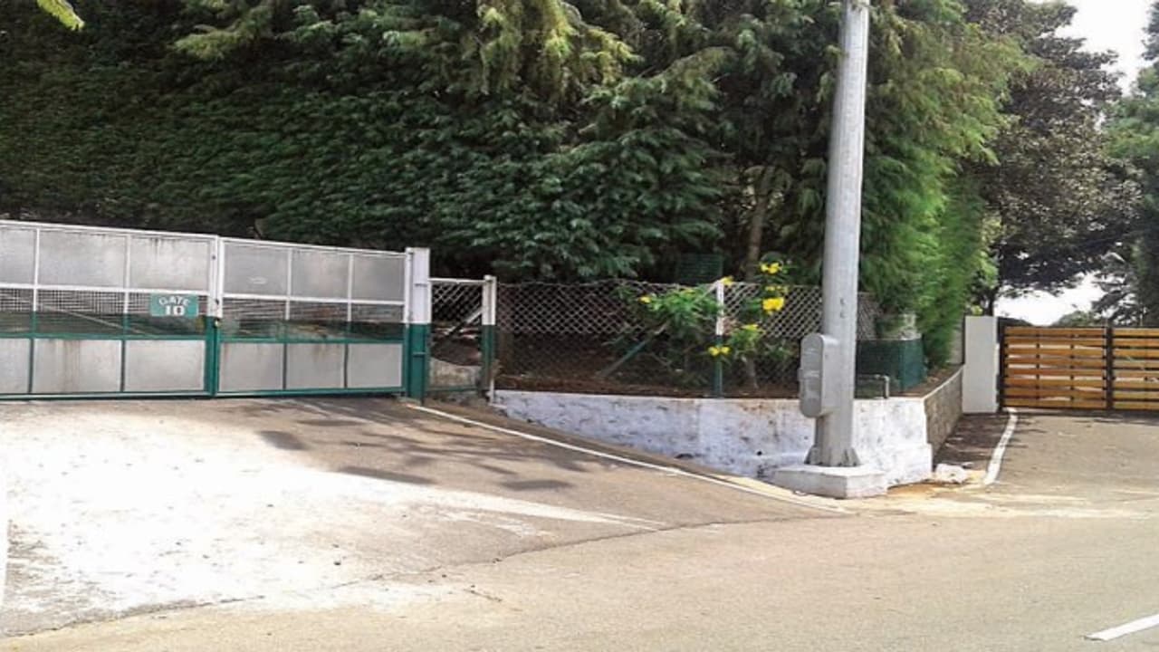 கொலை செய்யப்பட்ட எஸ்டேட் காவலாளி செல்போனில் கொலையாளி கைரகை? கொலை செய்யப்பட்ட எஸ்டேட் காவலாளி செல்போனில் கொலையாளி கைரகை?