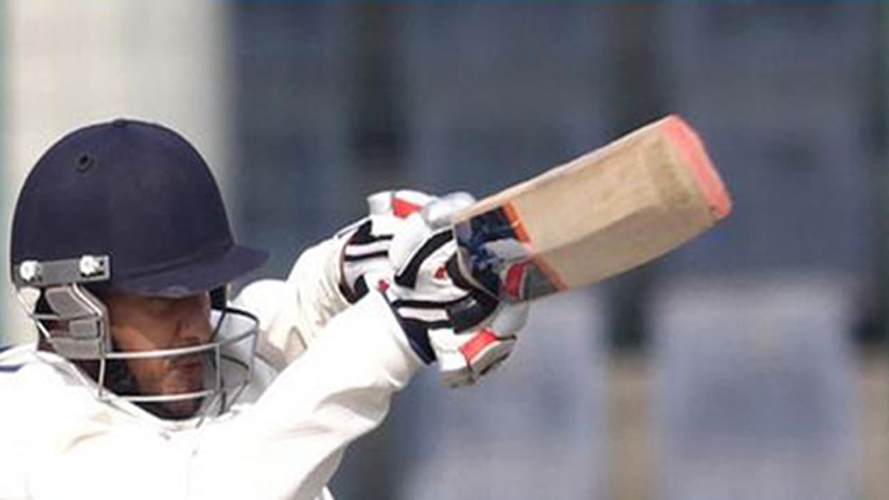 ತ್ರಿಶತಕ ಬಾರಿಸಿದ ಮಾಯಂಕ್ : ಇನ್ನಿಂಗ್ಸ್ ಜಯದತ್ತ ಕರ್ನಾಟಕ ತ್ರಿಶತಕ ಬಾರಿಸಿದ ಮಾಯಂಕ್ : ಇನ್ನಿಂಗ್ಸ್ ಜಯದತ್ತ ಕರ್ನಾಟಕ