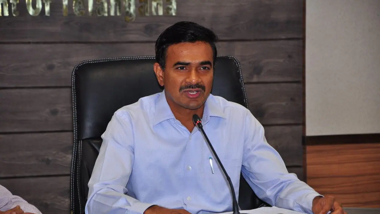 చిన్నారులు, యువతులపై అత్యాచారాలు.. ఇకపై వారిదే బాధ్యత , త్వరలో ప్రత్యేక చట్టం : సీపీ ఆనంద్ కీలక వ్యాఖ్యలు చిన్నారులు, యువతులపై అత్యాచారాలు.. ఇకపై వారిదే బాధ్యత , త్వరలో ప్రత్యేక చట్టం : సీపీ ఆనంద్ కీలక వ్యాఖ్యలు