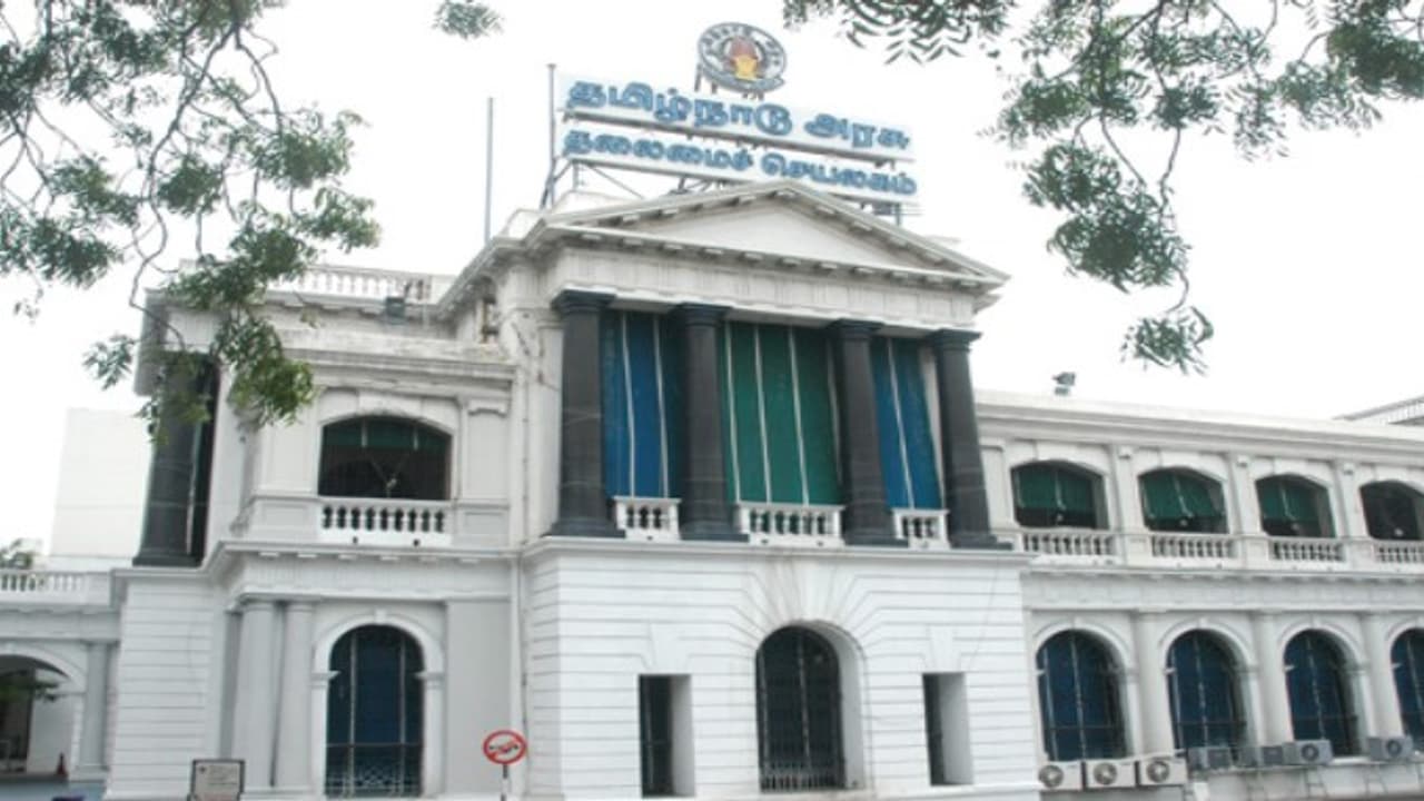 பதற்றமான சூழலில் தமிழக சட்டப்பேரவை நாளை கூடுகிறது..! பதற்றமான சூழலில் தமிழக சட்டப்பேரவை நாளை கூடுகிறது..!