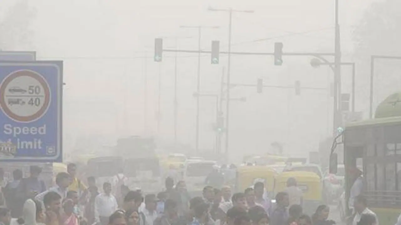 Delhi air going toxic, pollution control board issues warning from Nov 1 to Nov 10