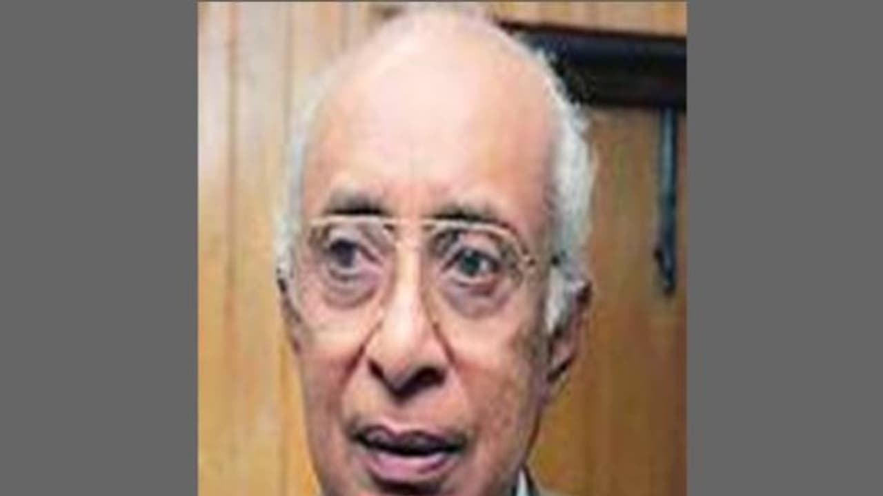 “ஆர்.எஸ்.எஸ். அமைப்புதான் நாட்டை பாதுகாப்பாக வைத்து இருக்கிறது’’ முன்னாள் உச்ச நீதிமன்ற நீதிபதி பேச்சால் பரபரப்பு “ஆர்.எஸ்.எஸ். அமைப்புதான் நாட்டை பாதுகாப்பாக வைத்து இருக்கிறது’’ முன்னாள் உச்ச நீதிமன்ற நீதிபதி பேச்சால் பரபரப்பு