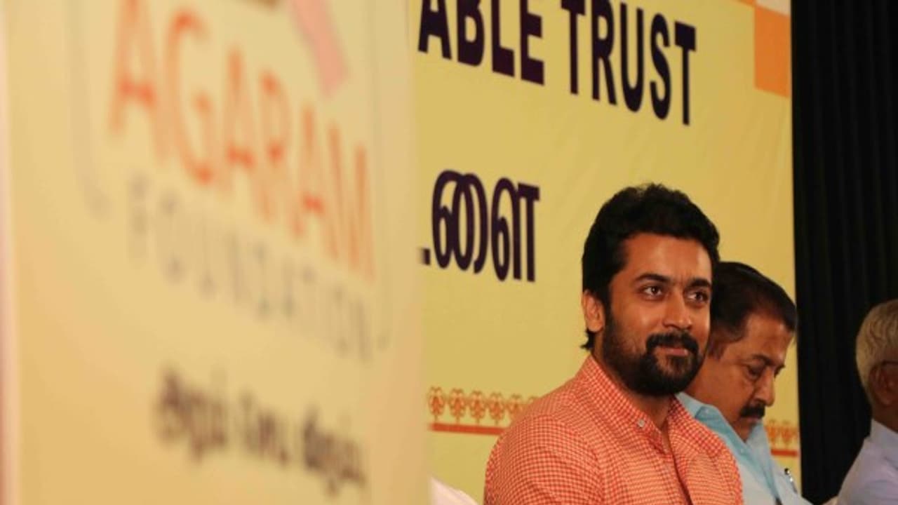 அப்பா அம்மாவுக்கு, குழந்தைகளுக்கு தேவையான விஷயங்கள் எல்லாம் பண்ணியாச்சு...! இனி இதற்கு தான் நடிகர் சூர்யா பேச்சு..! அப்பா அம்மாவுக்கு, குழந்தைகளுக்கு தேவையான விஷயங்கள் எல்லாம் பண்ணியாச்சு...! இனி இதற்கு தான் நடிகர் சூர்யா பேச்சு..!