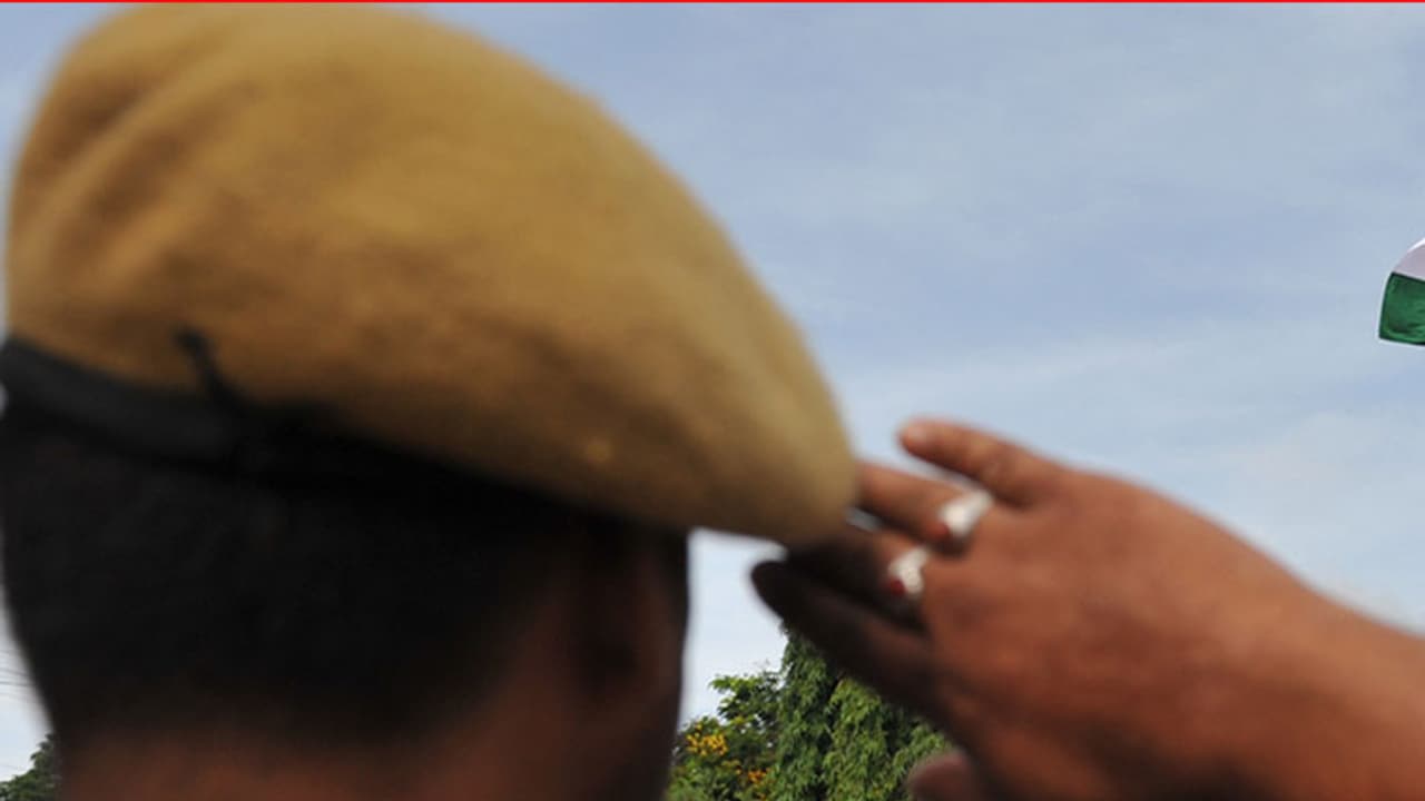 ಇಬ್ಬರು ಐಪಿಎಸ್ ಅಧಿಕಾರಿಗಳಿಗೆ ಕಡ್ಡಾಯ ನಿವೃತ್ತಿ ಕೊಟ್ಟು ಮನೆಗೆ ಕಳುಹಿಸಿದ ಕೇಂದ್ರ ಸರಕಾರ ಇಬ್ಬರು ಐಪಿಎಸ್ ಅಧಿಕಾರಿಗಳಿಗೆ ಕಡ್ಡಾಯ ನಿವೃತ್ತಿ ಕೊಟ್ಟು ಮನೆಗೆ ಕಳುಹಿಸಿದ ಕೇಂದ್ರ ಸರಕಾರ