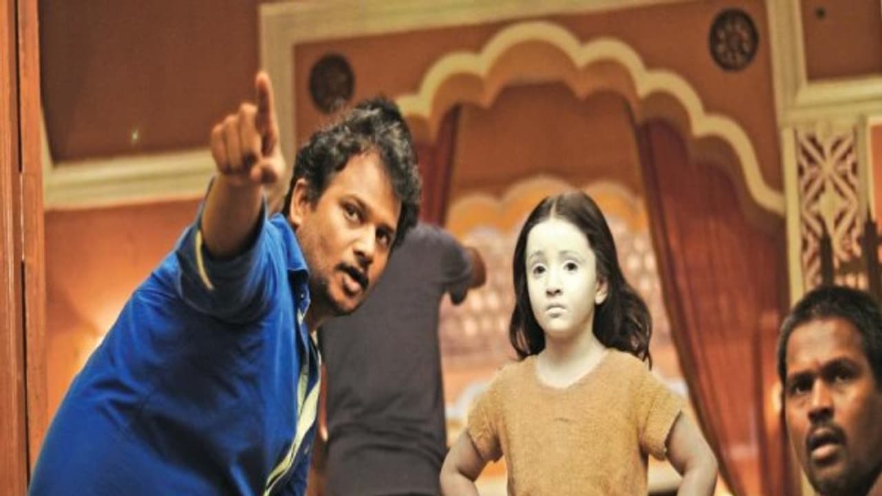 பேயை மிரட்டும் குழந்தைகள்...! புதுமையான முயற்சியில் வெளியாகும் 'சங்கு சக்கரம்'! பேயை மிரட்டும் குழந்தைகள்...! புதுமையான முயற்சியில் வெளியாகும் 'சங்கு சக்கரம்'!