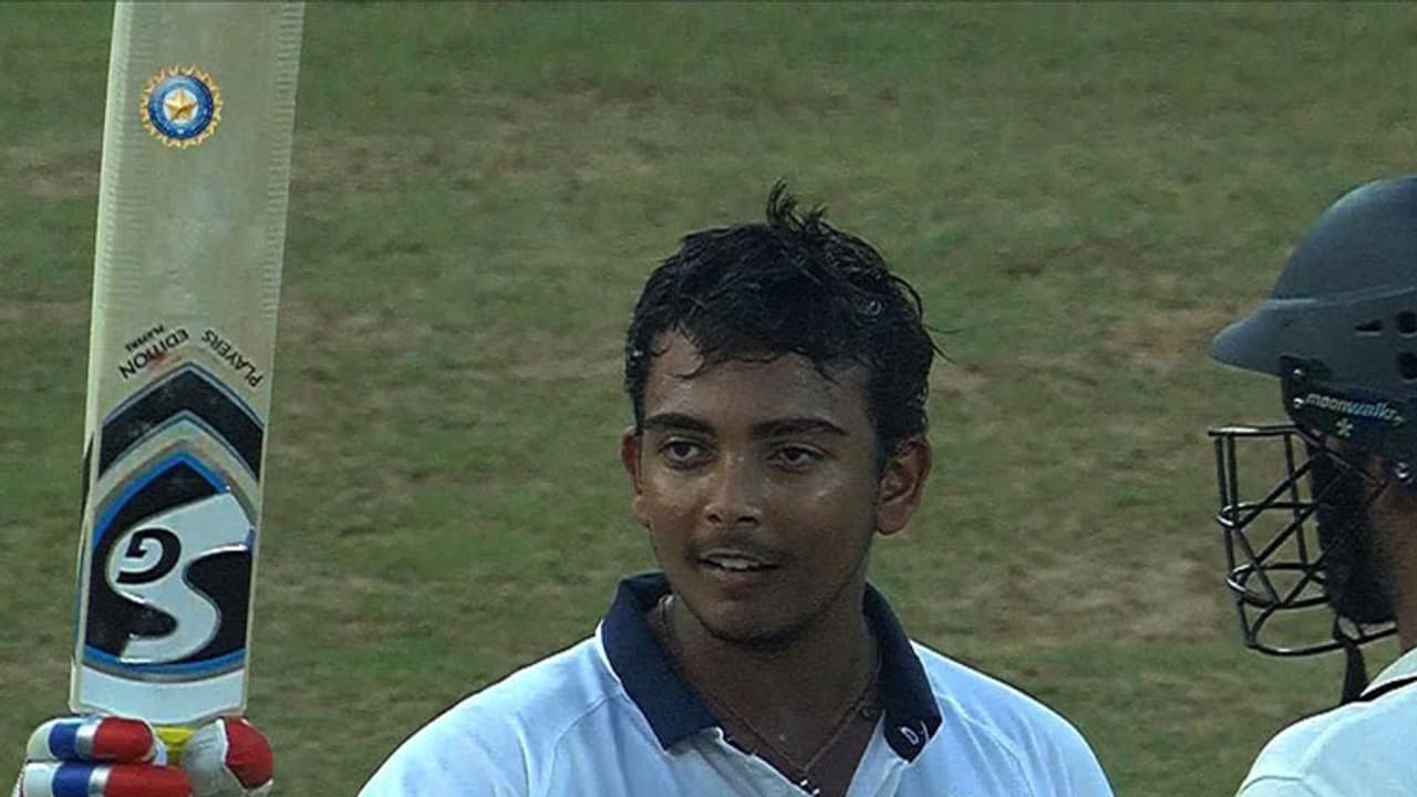 ಅಂಡರ್ 19 ವಿಶ್ವಕಪ್'ಗೆ ಟೀಂ ಇಂಡಿಯಾ ಪ್ರಕಟ: ಪೃಥ್ವಿ ಶಾಗೆ ನಾಯಕ ಪಟ್ಟ ಅಂಡರ್ 19 ವಿಶ್ವಕಪ್'ಗೆ ಟೀಂ ಇಂಡಿಯಾ ಪ್ರಕಟ: ಪೃಥ್ವಿ ಶಾಗೆ ನಾಯಕ ಪಟ್ಟ