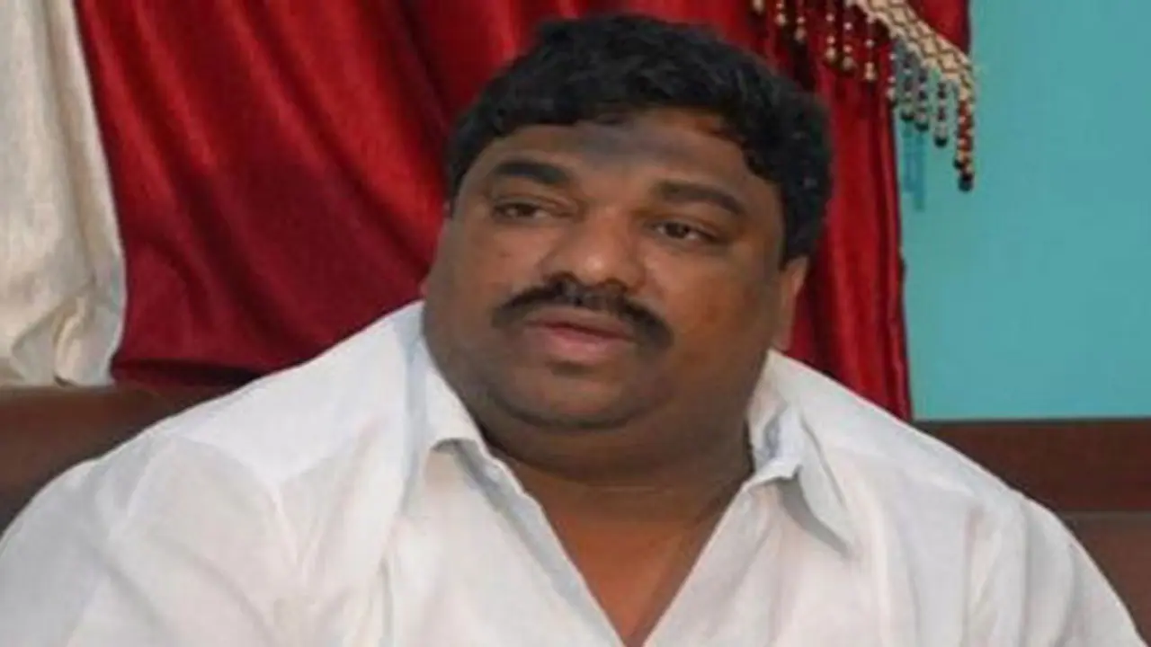 ‘అజ్ఞాతవాసి’ ' స్పైడర్' వల్ల ఆత్మహత్య చేసుకున్నారు.? (వీడియో) ‘అజ్ఞాతవాసి’ ' స్పైడర్' వల్ల ఆత్మహత్య చేసుకున్నారు.? (వీడియో)