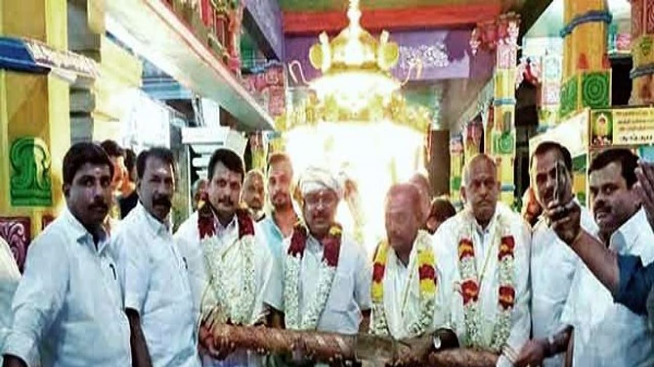 "எனது வெற்றியை தமிழ்நாடே கொண்டாடுது..." கெத்தாக மாஸ் காட்டும் சுயேச்சை தினா! "எனது வெற்றியை தமிழ்நாடே கொண்டாடுது..." கெத்தாக மாஸ் காட்டும் சுயேச்சை தினா!