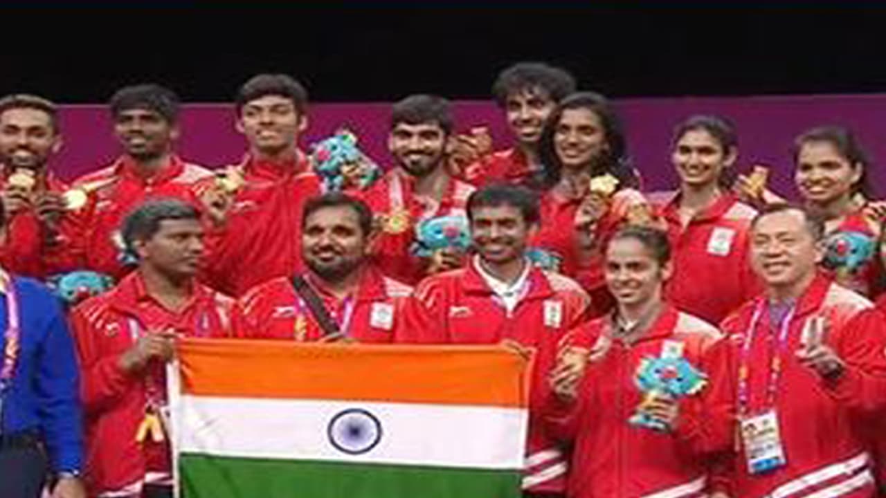 ಕಾಮನ್'ವೆಲ್ತ್ ಕ್ರೀಡಾಕೂಟ: ಮಿಶ್ರಾ ಬ್ಯಾಡ್ಮಿಂಟನ್ನಲ್ಲಿ ಭಾರತಕ್ಕೆ ಚಿನ್ನ ಕಾಮನ್'ವೆಲ್ತ್ ಕ್ರೀಡಾಕೂಟ: ಮಿಶ್ರಾ ಬ್ಯಾಡ್ಮಿಂಟನ್ನಲ್ಲಿ ಭಾರತಕ್ಕೆ ಚಿನ್ನ