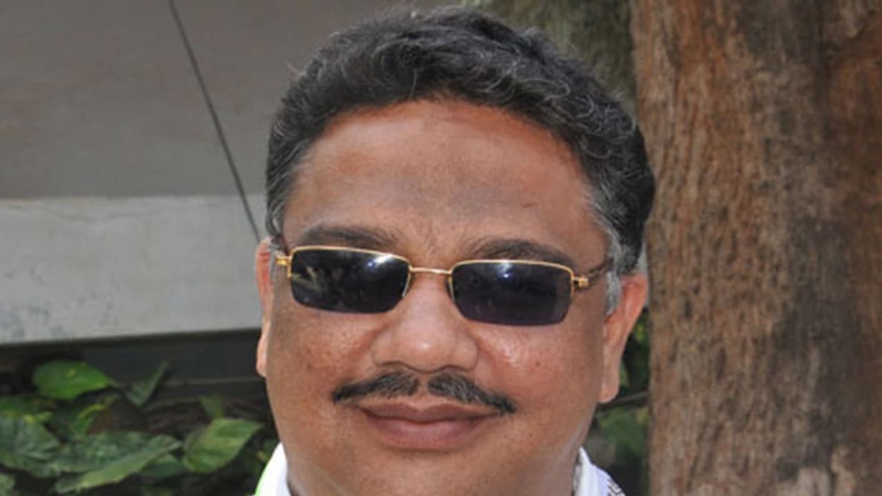 ತನ್ವೀರ್ ಸೇಠ್ ಕೂಡಲೇ ತಮ್ಮ ಸ್ಥಾನಕ್ಕೆ ರಾಜಿನಾಮೆ ನೀಡಬೇಕೆಂದು ಈಶ್ವರಪ್ಪ ಒತ್ತಾಯ ತನ್ವೀರ್ ಸೇಠ್ ಕೂಡಲೇ ತಮ್ಮ ಸ್ಥಾನಕ್ಕೆ ರಾಜಿನಾಮೆ ನೀಡಬೇಕೆಂದು ಈಶ್ವರಪ್ಪ ಒತ್ತಾಯ