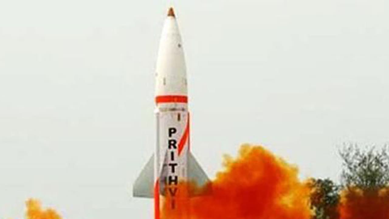 ಡಿಆರ್'ಡಿಓದಿಂದ ಪೃಥ್ವಿ 2 ಯಶಸ್ವಿ ಉಡಾವಣೆ ಡಿಆರ್'ಡಿಓದಿಂದ ಪೃಥ್ವಿ 2 ಯಶಸ್ವಿ ಉಡಾವಣೆ