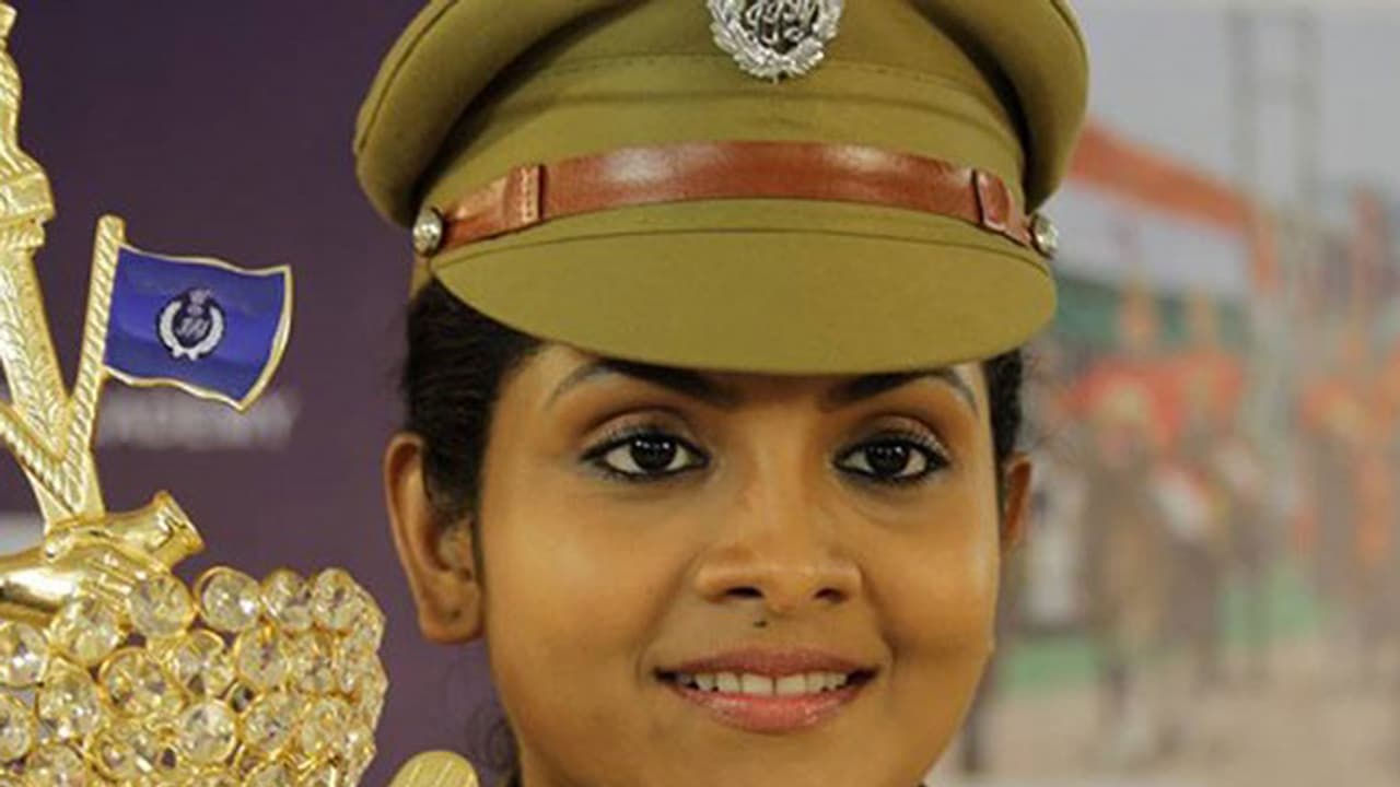 ആകാശത്ത് പറന്ന 'ദീപ്തി ഐപിഎസിന്' അപകടം ആകാശത്ത് പറന്ന 'ദീപ്തി ഐപിഎസിന്' അപകടം