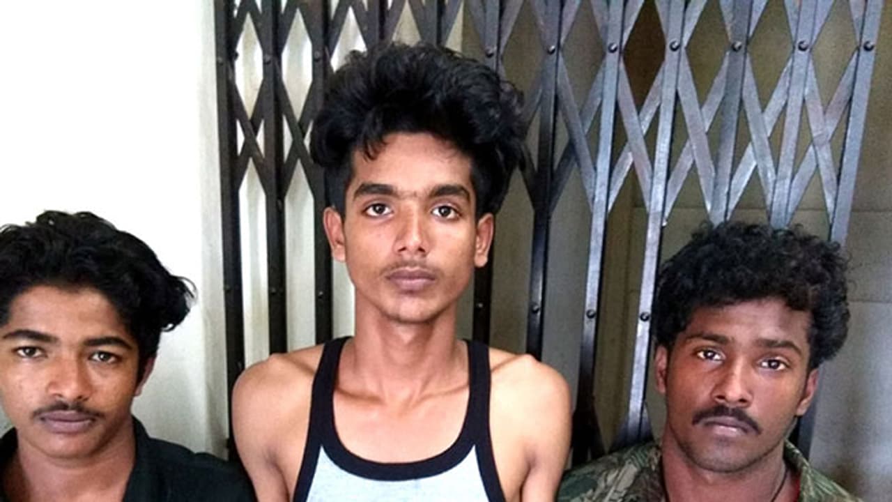 കഞ്ചാവ് കടത്ത്; മൂന്ന് യുവാക്കൾ പിടിയിൽ കഞ്ചാവ് കടത്ത്; മൂന്ന് യുവാക്കൾ പിടിയിൽ