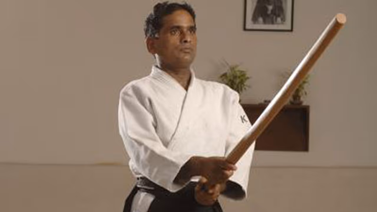 രാഹുല് ഗാന്ധിയെ അടവുകള് പഠിപ്പിച്ച ആശാന് ഇവിടെയുണ്ട് രാഹുല് ഗാന്ധിയെ അടവുകള് പഠിപ്പിച്ച ആശാന് ഇവിടെയുണ്ട്