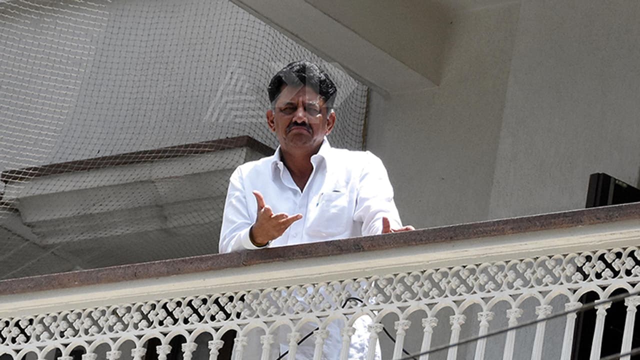 IT raids: Doctors arrive at DK Shivakumar's house IT raids: Doctors arrive at DK Shivakumar's house